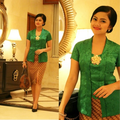 model kebaya modern lengan pendek